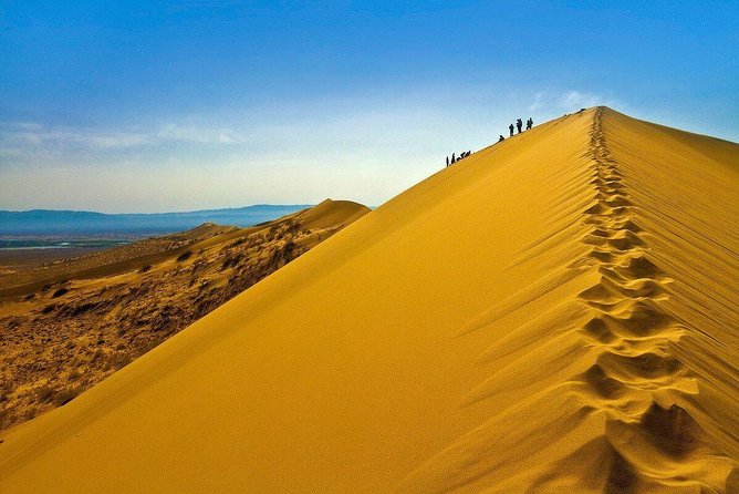 1 Day Express Tour: Altyn Emel National park - Singing Barkhan (Singing Dune): why the sand makes a sound