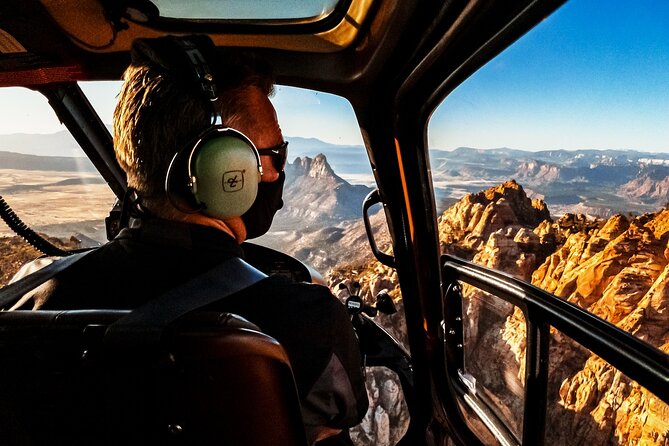 100 Mile Zion National Park Panoramic Helicopter Flight - The butte landing upgrade: more than a photo stop