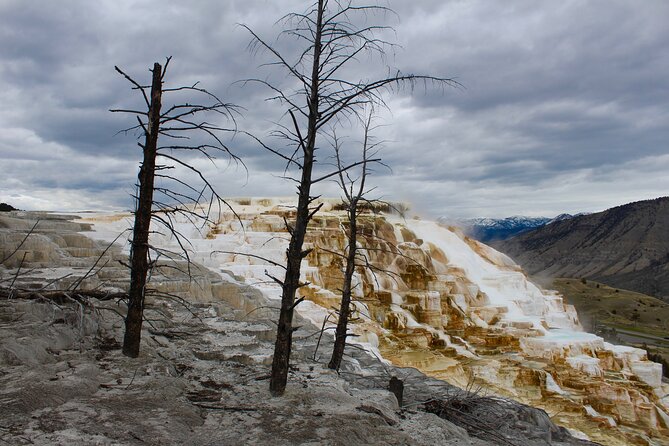 2-Day Yellowstone National Park Upper and Lower Loop Exploration - Weather and Comfort: What to Bring (and Why)