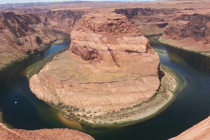 3-Day Grand Canyon, Monument Valley and Zion Tour from Las Vegas - Day 2: Lake Powell photos, Antelope Canyon option, then Monument Valley 4x4