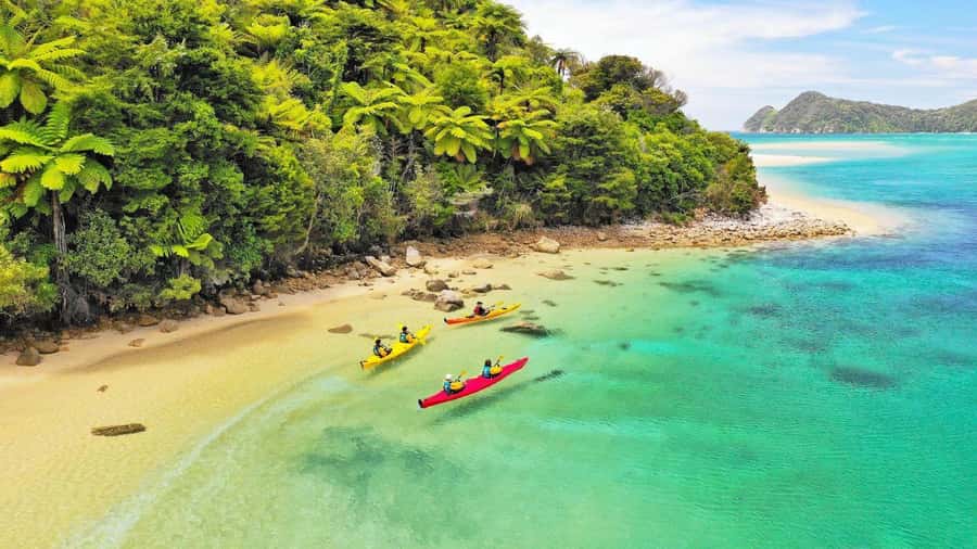 Abel Tasman National Park: Cruise, Kayak, & Hike Tour - From Kaiteriteri to Split Apple Rock: the cruise that sets the mood