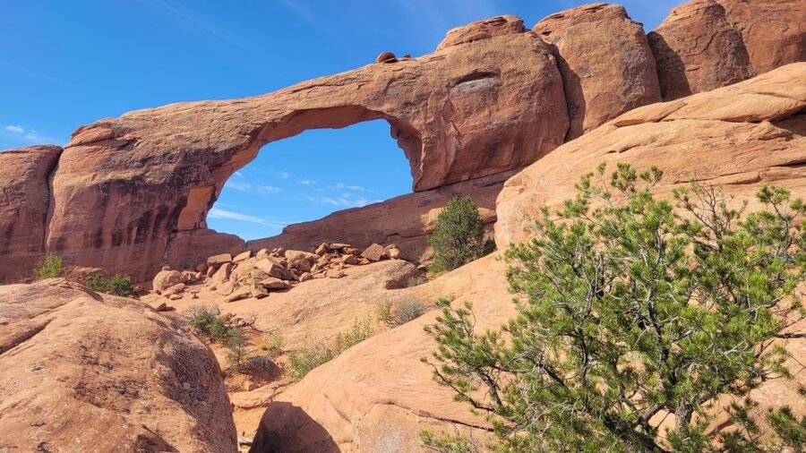 Afternoon Arches National Park 4x4 Tour - Guides make or break the day: Ric, Matt, and Karl’s different energy