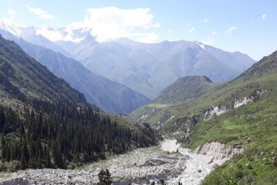 Ala Archa National Park - Entering Ala-Archa Gorge: where the scenery starts working