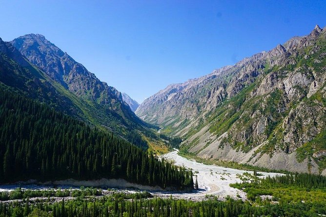 All in one-day: Bishkek city tour and Ala-Archa National Park - Bishkek’s landmark sweep: squares, opera, and a mosque you’ll remember