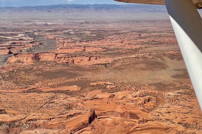Arches National Park Airplane Tour - Small-group size (max 5) and what it changes onboard