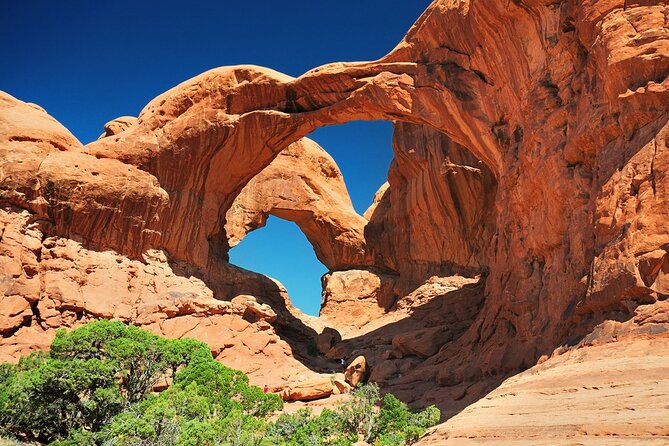 Arches National Park Morning & Afternoon Van Tours - Park Avenue and the guide’s geology-and-life angle