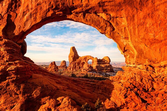 Arches National Park Self-Guided Driving Audio Tour - Great Wall to Balance Rock: the stops that land with photos and facts