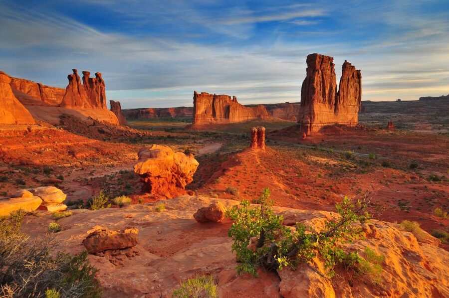 Arches National Park: Sunset Pavement Van Tour - Should you book the Arches Sunset Pavement Van Tour?