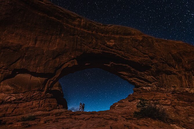 Astro-Photo, Hiking and Stargazing Tour in Arches National Park - Transportation and timing: plan for dark roads