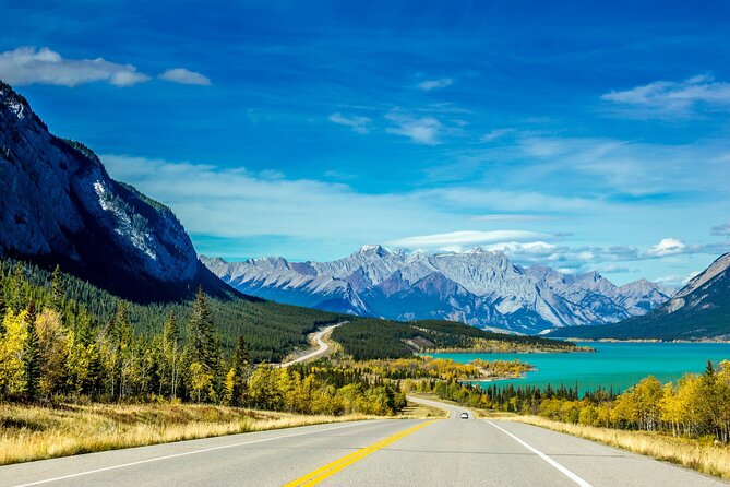 Banff National Park Moraine Lake and Lake Louise Explorer Tour - Lake Louise stop: turquoise views with about an hour to work with
