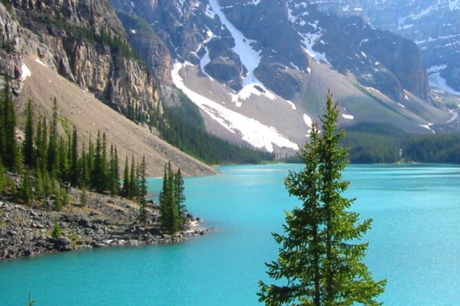 Banff National Park Moraine Lake and Lake Louise Explorer Tour - Moraine Lake stop: Ten Peaks backdrop and a timing reality check