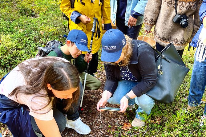 Berry Picking in a National Park - What to wear and how to pace yourself on 4.5–5 km of forest walking