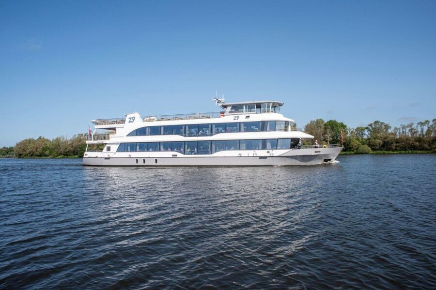 Biesbosch: Boat Cruise through National Park - Dutch Captain Commentary: How the English Print Works