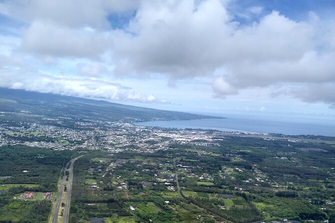 Big Island, Hawaii: Volcanoes National Park Safari - Hilo airport starts fast: what the meetup feels like