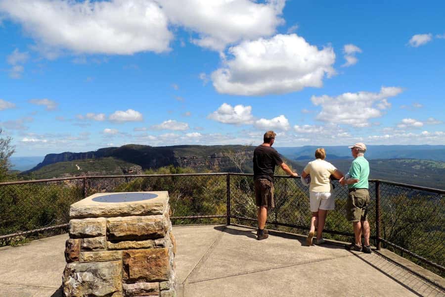 Blue Mountains: Inside a World Heritage National Park - The Big Selling Point: Close Animal Encounters at Featherdale