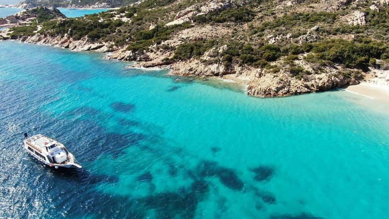 Boat Tour in La Maddalena National Park - Onboard comfort on the Motonave G.Garibaldi II (and what to use it for)