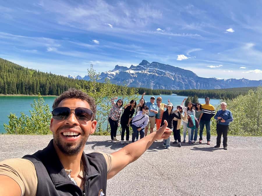 Calgary/Canmore: Banff National Park & Lake Louise Day Trip - Banff Town time: two hours is the sweet spot