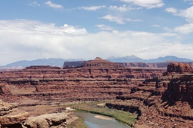 Canyonlands National Park Backcountry 4x4 Adventure from Moab - Goosenecks Overlook: when the river looks like it’s drawn by hand