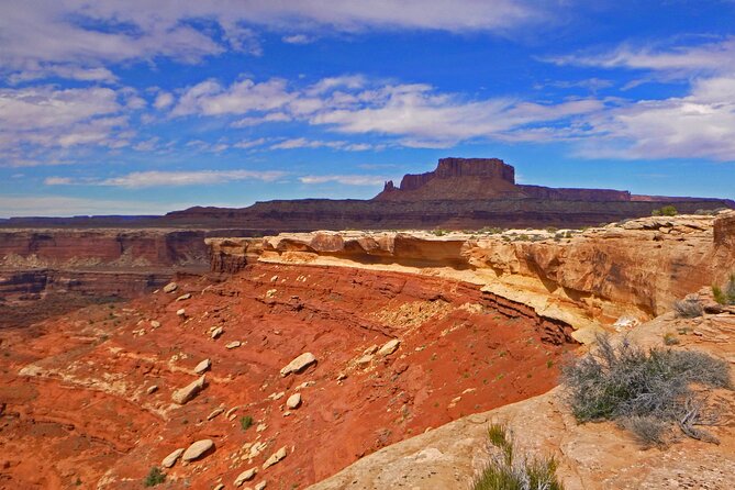 Canyonlands National Park White Rim Trail by 4WD - Shafer Trail switchbacks: the height factor