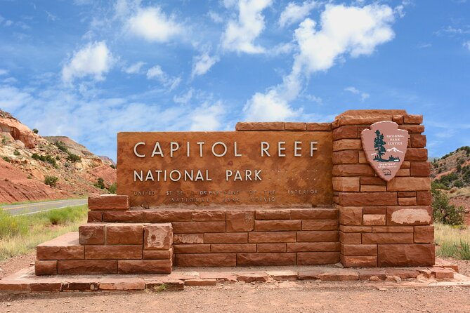 Capitol Reef National Park Self-Guided Driving Audio Tour - Sunset Lane at Sunset Point, plus the Pioneer Register