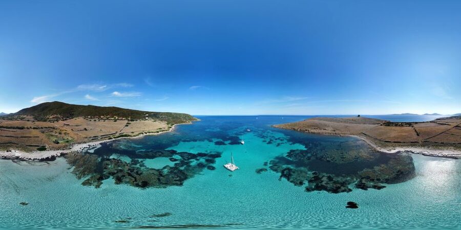 Catamaran tour Asinara island national park Buriana Charter - Lunch on board: mussels, fish, bottle wine, and digestif
