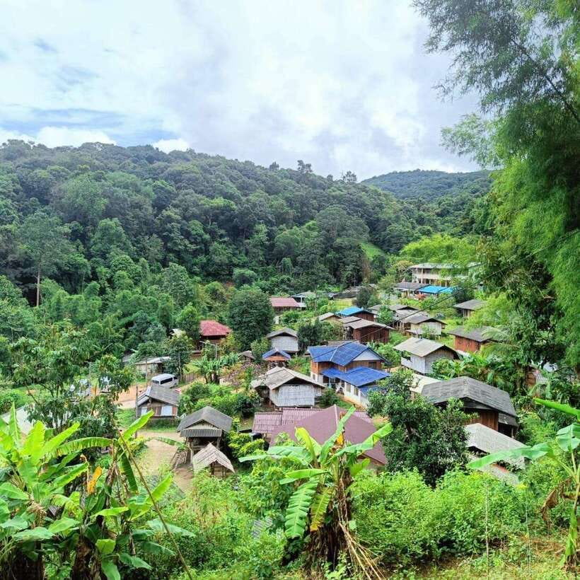 Chiang Mai: Doi Inthanon National Park & Waterfall Day Tour - Wachiratharn Waterfall: the best ending, plus the wet-and-slippery reality