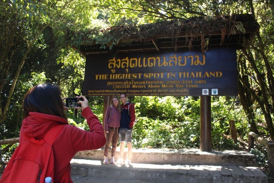 Chiang Mai: Doi Inthanon National Park with Ticket & Lunch - Twin Royal Pagodas and gardens: scenic stop, weather-dependent views