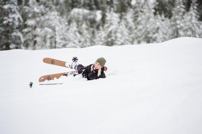 Classic Wilderness Skiing in the Pyhä-Luosto National Park - Why this Pyhä-Luosto ski tour uses short Altai skis