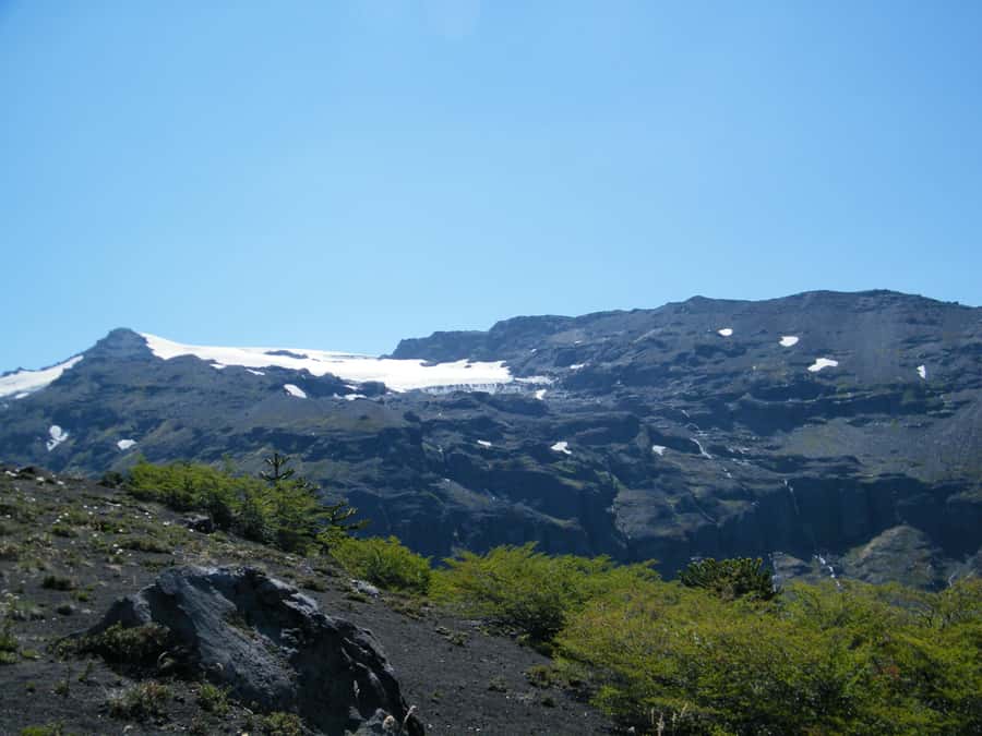 Conguillío National Park Tour, Full day - 4x4 comfort and short hikes: the best way to handle volcanic terrain