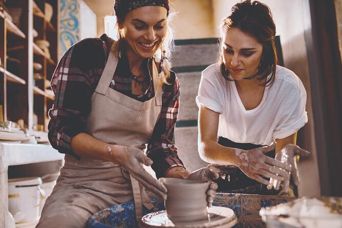 Creative Experience with clay in the Cilento National Park - From clay prep to your first forms: what the session teaches