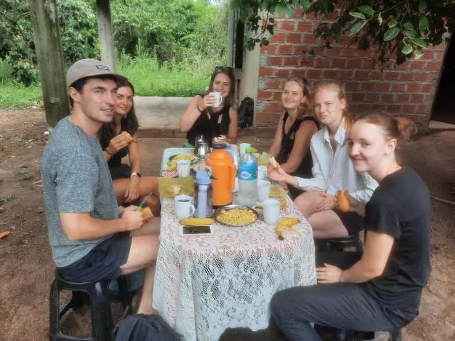 Day Tour / Amboro National Park (north side) - What You’ll Eat, Snack Breaks, and Staying Comfortable