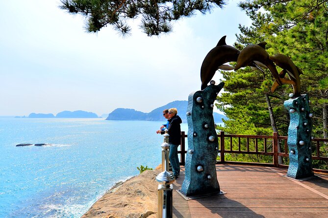 Day trip to beautiful Korean marine national park, Hallyeohaesang - Stop 1: Oedo Botania and the Ferry to Haegeumgang Rock
