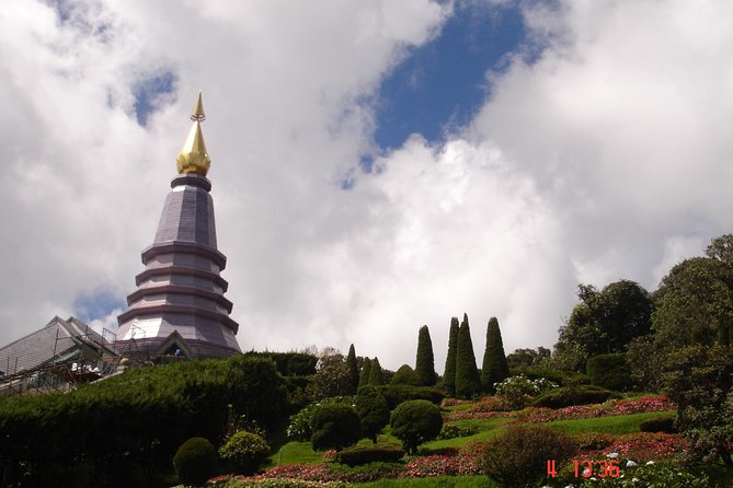 Doi Inthanon National park and 2 hours hiking with private tour - Lunch in the Park: A Real Break, Not a Side Quest