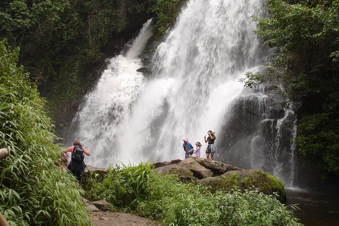 Doi Inthanon National park and 2 hours hiking with private tour - Private Pickup From Chiang Mai: Worth It for a 10-Hour Day