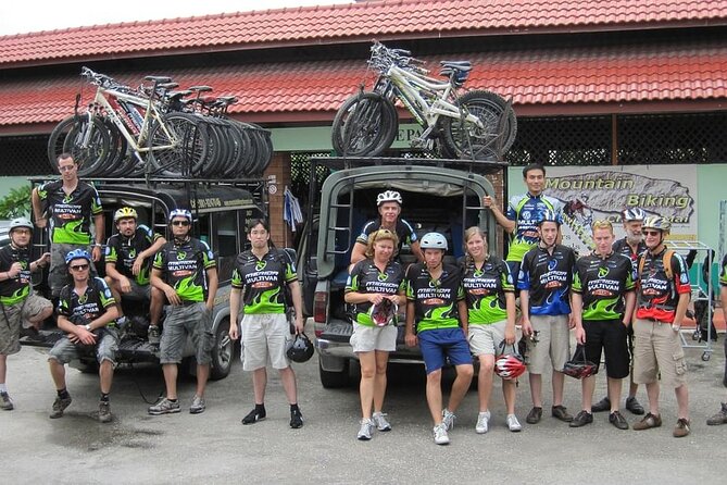 Doi Suthep National Park To Chiang Mai Beginner Downhill Mountain Biking - The equipment setup: hydraulic discs and full safety gear