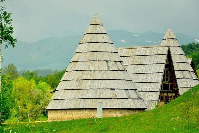 Durmitor National Park hiking tour - easy to moderate - Bašća Village stop: a rural break on the moderate option
