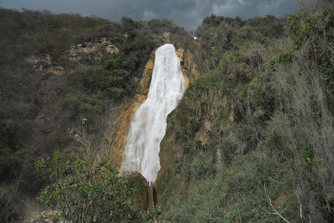 El Chiflon Waterfalls and Montebello Lakes National Park Day Trip - Value check: included fees, included access, and what you pay yourself