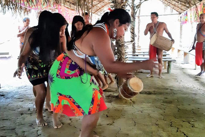Embera Experience at the Chagres National Park - 7:30 am pickup, San Miguelito, and the practical road stops