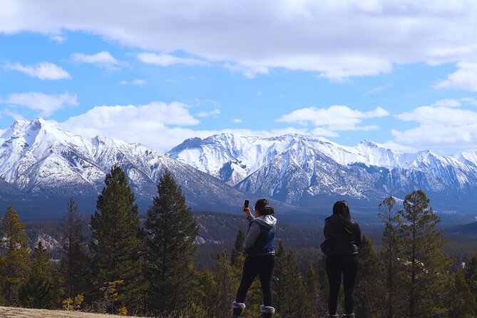 Explore Banff National Park with Our Premium Day Tour - Summer vs Winter Banff: The Seasonal Stops That Make or Break Your Day