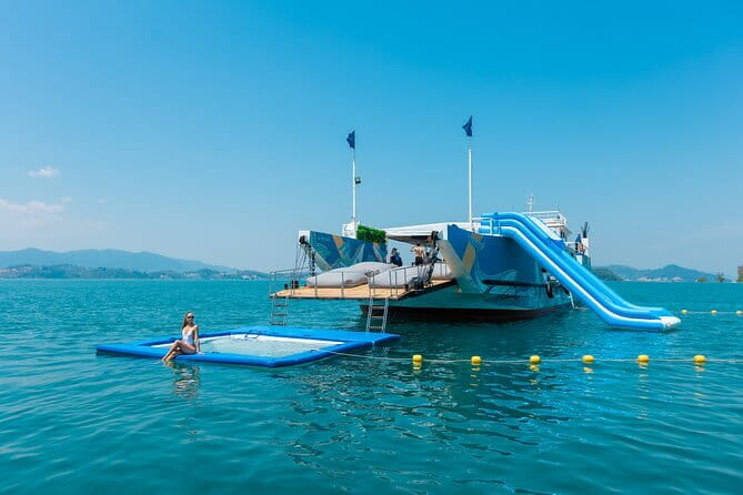 Exploring Phang Nga Bay national park with Lunch and Dinner - Stop 1: Canoeing the Hongs of Phang Nga with a local paddler