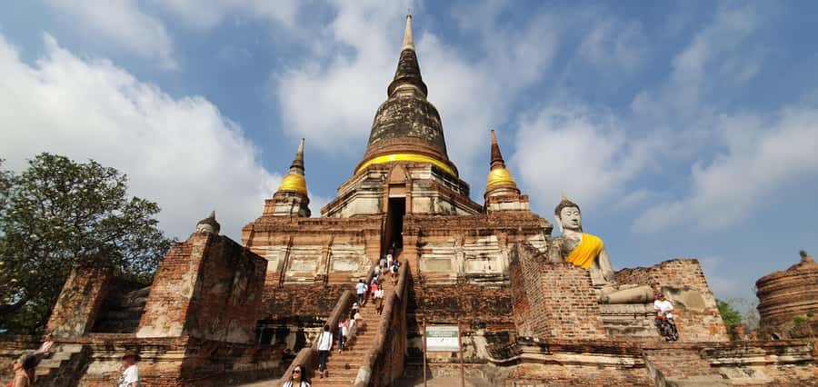 From Bangkok: Ayutthaya & Khao Yai National Park Day Trip - The Bangkok pickup and the long-day reality check