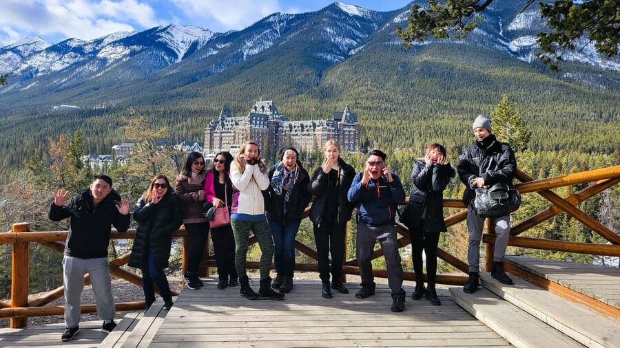 From Calgary/Canmore: Banff National Park Premium Day Trip - The Small-Group Van Experience (13 People Max)