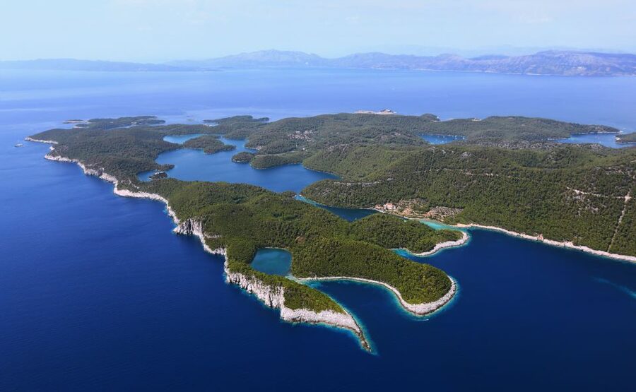 From Dubrovnik: Mljet National Park & Elaphiti Islands Trip - Moon Beach and Sipan: culture breaks between swims