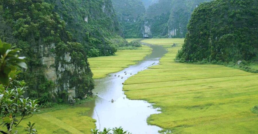 From Hanoi: Ninh Binh & Cuc Phuong National Park 2-Day Tour - Hanoi to Ninh Binh: the day trip “buffer” that makes this work