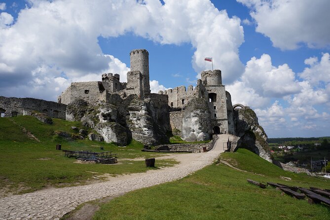 From Krakow: Ojcow National Park and Pieskowa Skala Castle - Ojców National Park: The Prądnik Valley’s Jurassic Feel