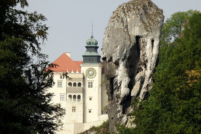From Krakow: Ojcow National Park and Pieskowa Skala Castle - Upgrade Option: Ogrodzieniec Castle Ruins for the Extra-Photogenic Crowd
