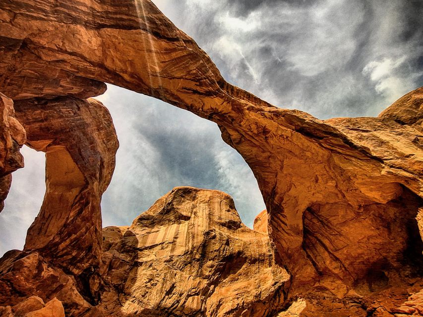 From Moab: Arches National Park 4x4 Drive and Hiking Tour - How You Skip the Timed Chaos: Separate Entrance, Smooth Entry