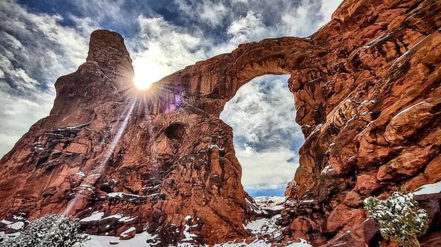 From Moab: Arches National Park 4x4 Drive and Hiking Tour - Price and Value: Is $337 a Fair Deal for 9 Hours in Arches?