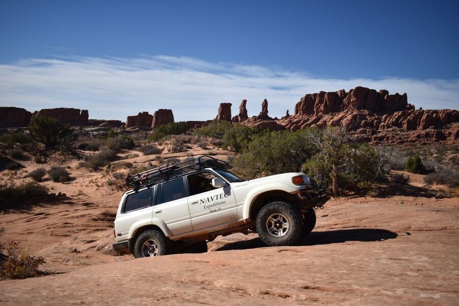From Moab: Half-Day Arches National Park 4x4 Driving Tour - Tower Arch, Eye of the Whale, and the Marching Men