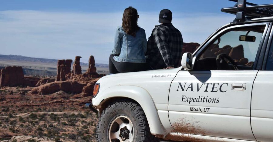 From Moab: Half-Day Arches National Park 4x4 Driving Tour - Who Should Book This 4x4 Arches Tour?